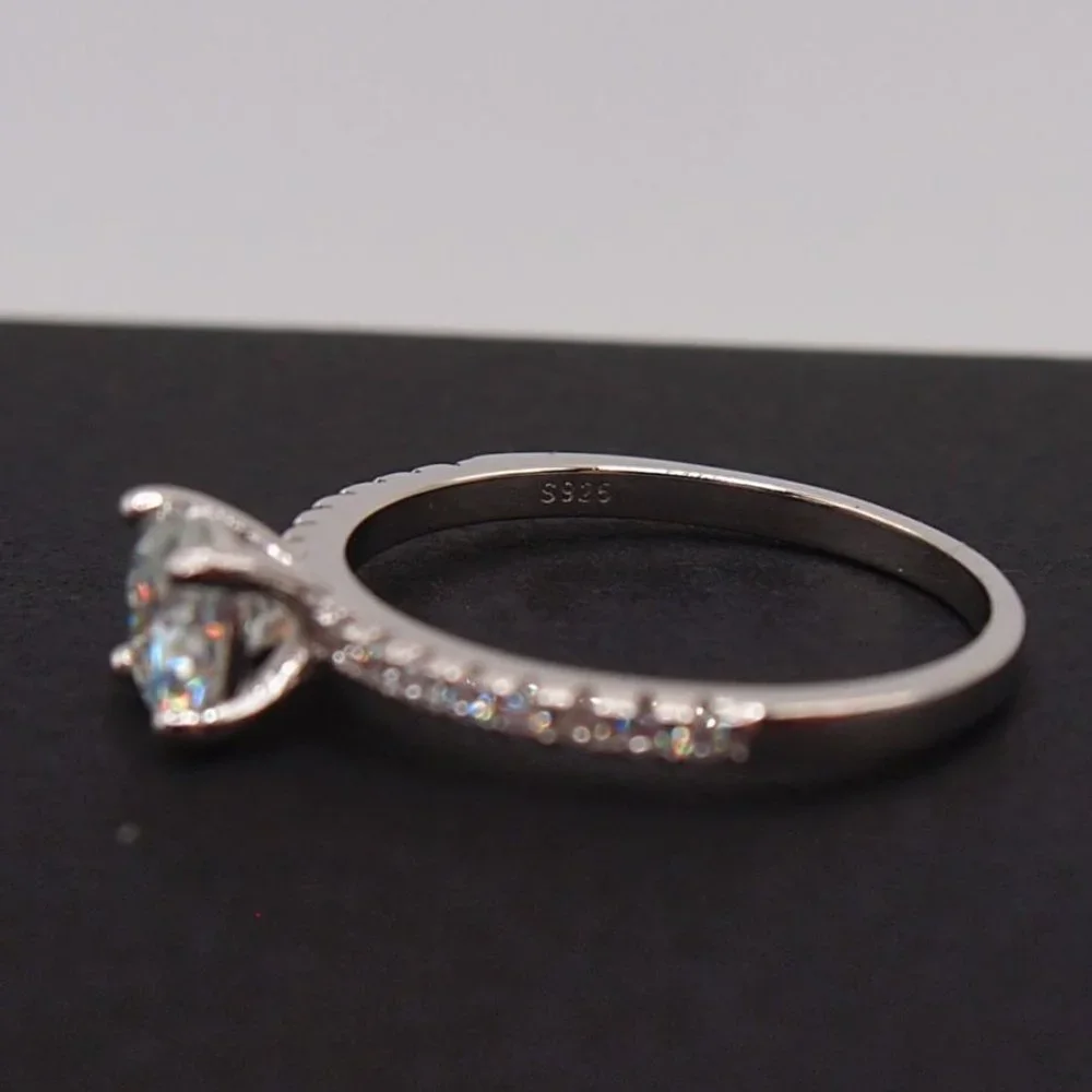 Stunning Petite GRA Certified 1.00Ctw Moissanite Diamond Ring - Picture 9 of 12